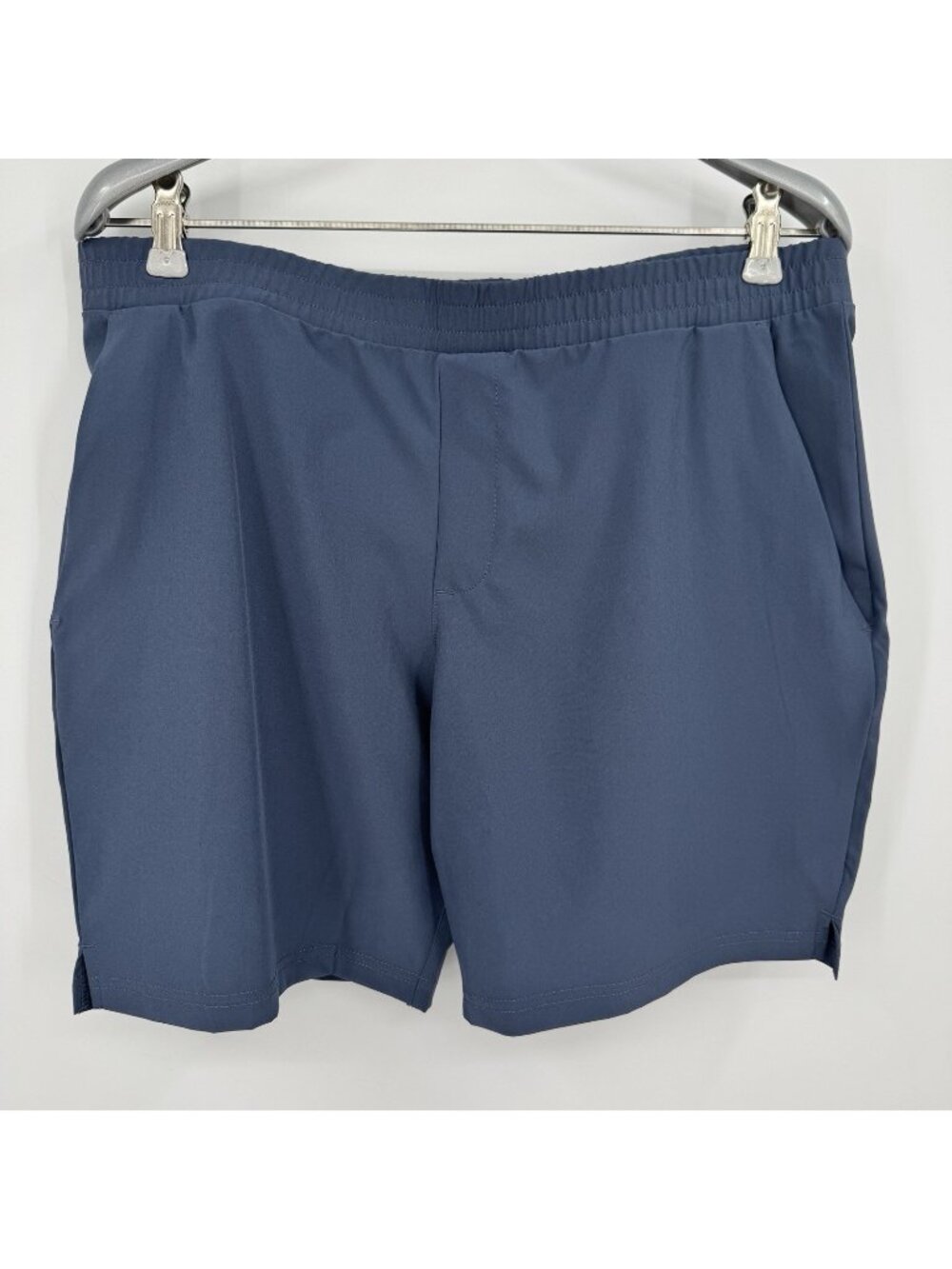 Under Armour Boy's Drive Pull-on Golf Shorts size XL 6" Inseam Downpour Gray